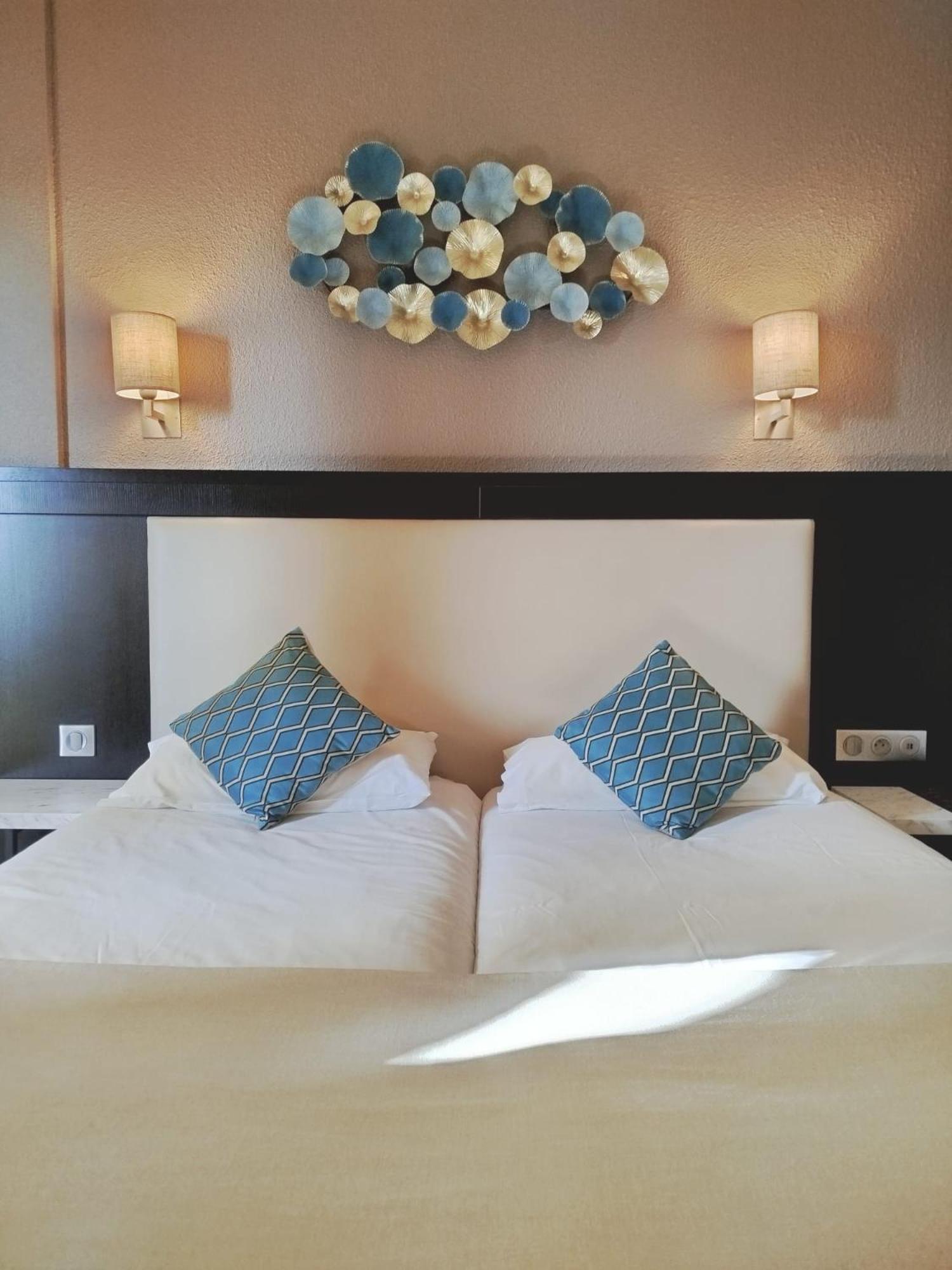 אנטיב Hotel Le Collier מראה חיצוני תמונה